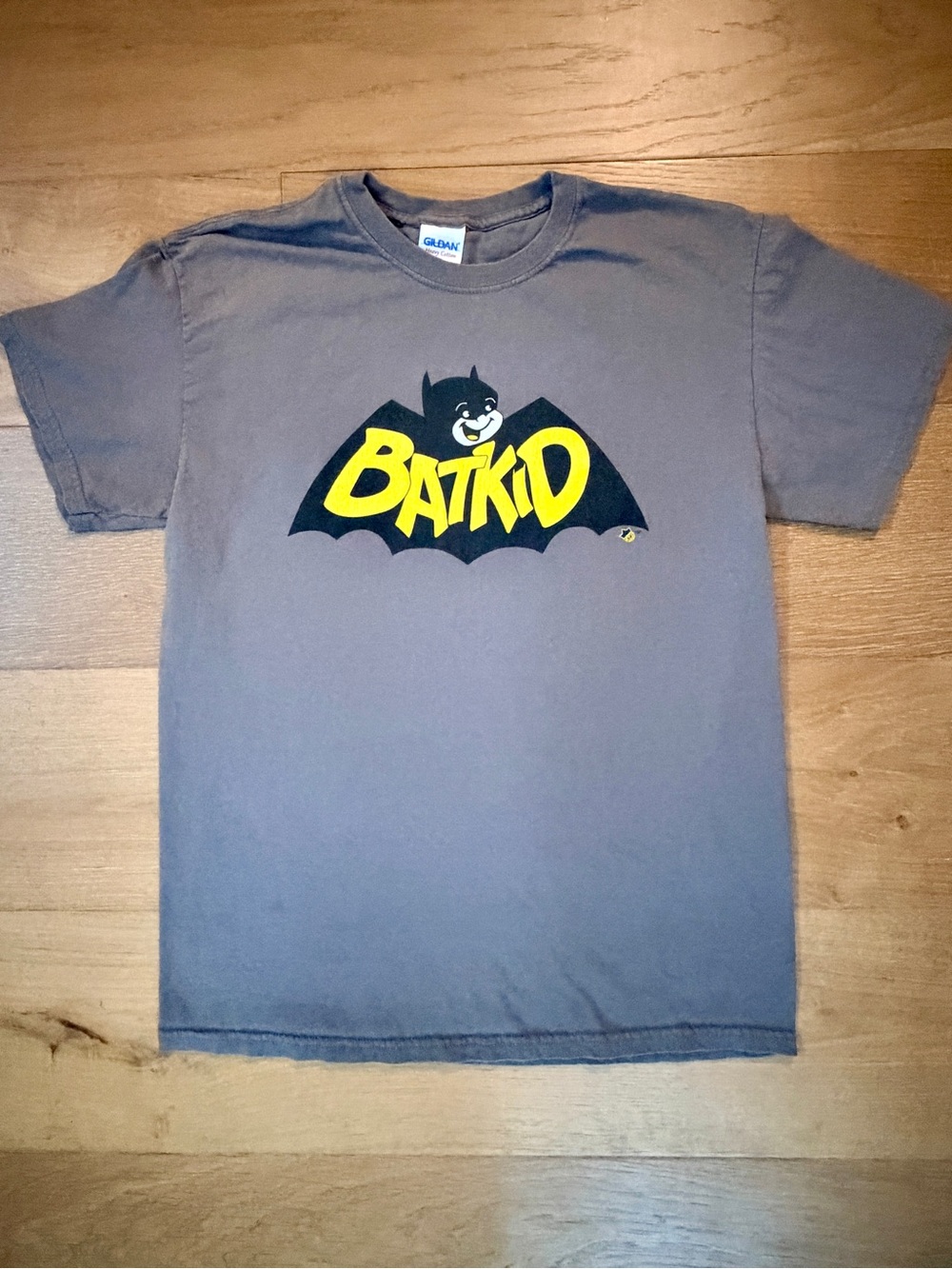 Batman BatKid T-Shirt VTG Make-A-Wish San Francisco 2013 Gray Medium DC Comics